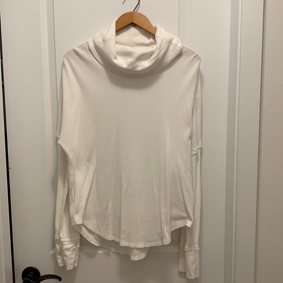 CORE Life White Turtleneck Sweater - Picture 1 of 3